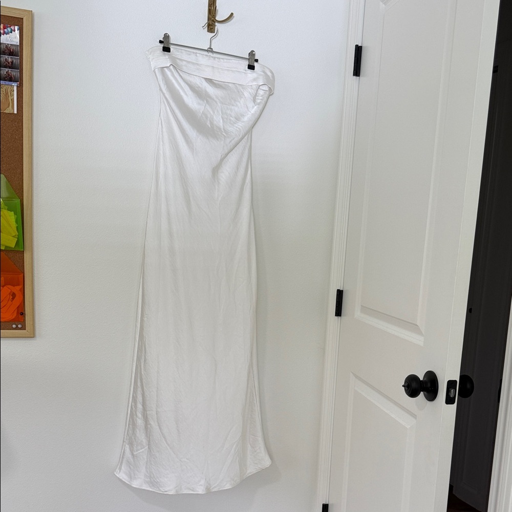 Strapless White Maxi Dress – Classic Evening Gown